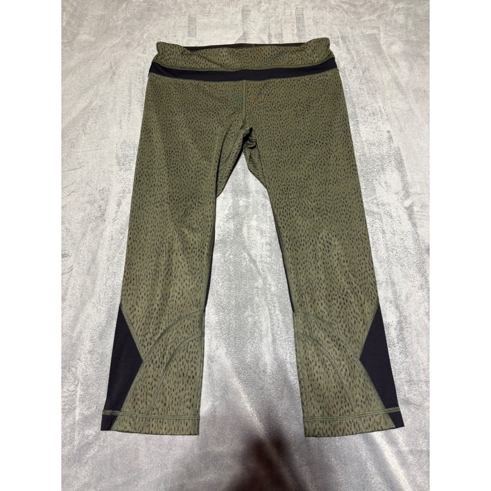 Lululemon Women Size 8 Green Run Inspire Crop II Dottie Dash Fatigue Leggings